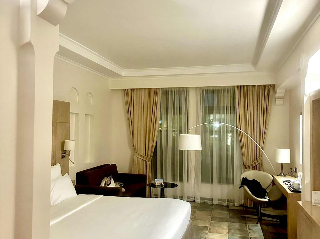 巴林 Al Dana 诺富特度假村主图