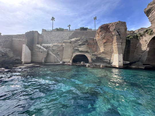 Minerva Noleggio-Castro必去景点