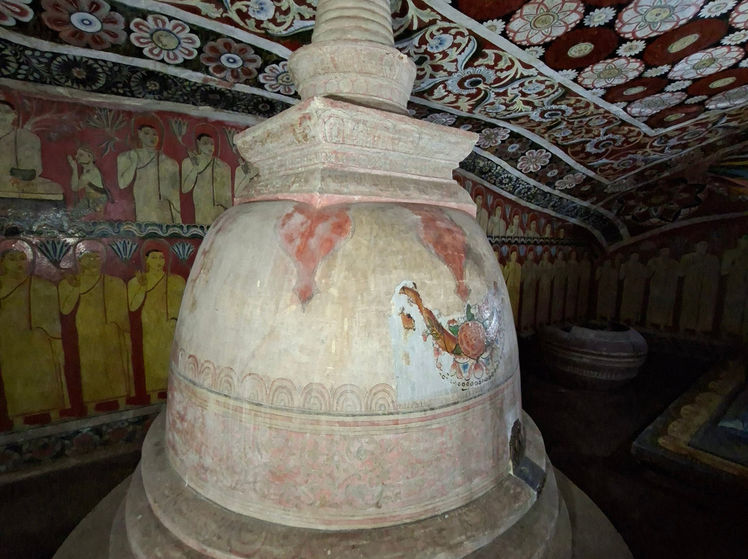 马凯里嘎勒山修道院-唐卡拉必去景点