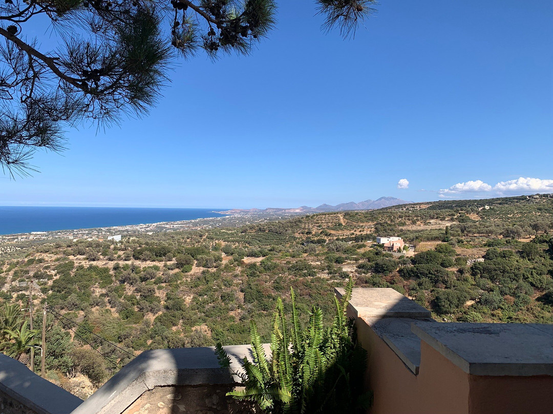 Agia Irini Monastery at Kroussonas-Krousonas必去景点
