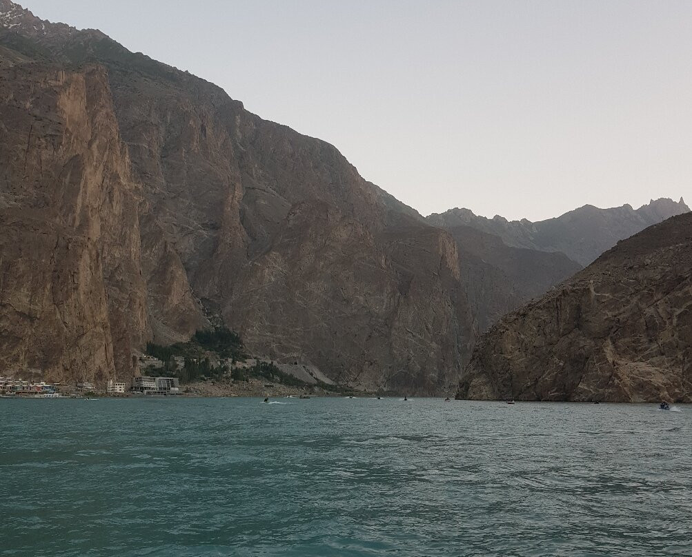 Attabad lake-罕萨必去景点