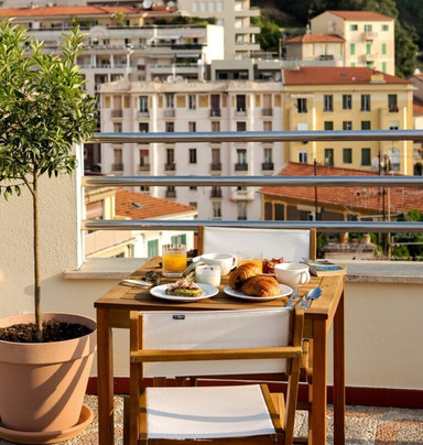 La Turbie酒店住宿-弗兰酒店