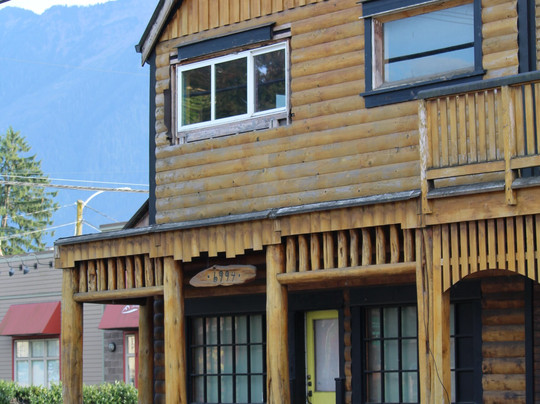 Cabin Fever Junction-阿加斯市必去景点