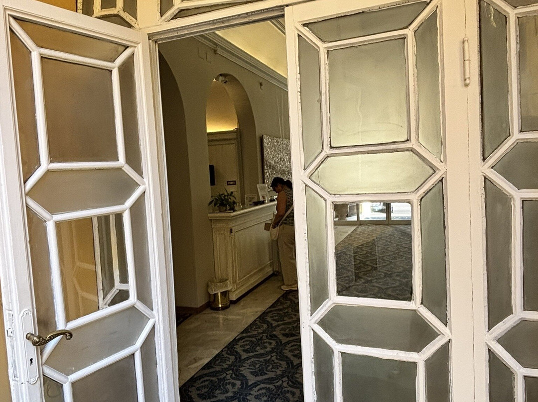 阿卡迪米亚酒店主图