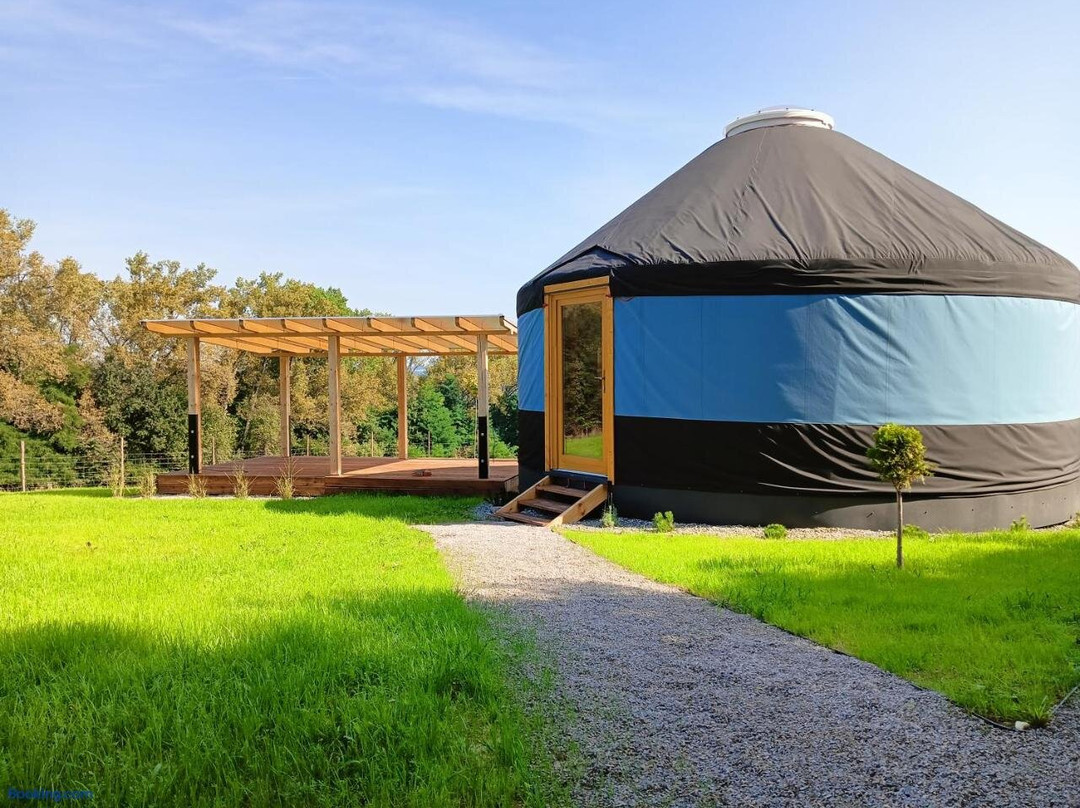Glamping Pogorzany - Jurty