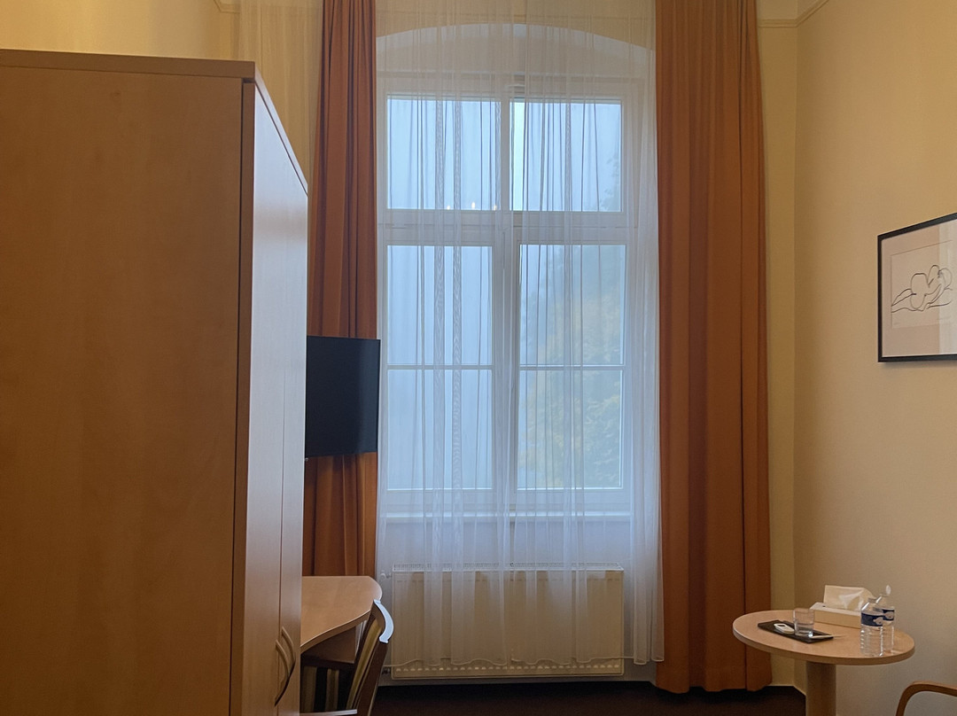 梅特罗普尔酒店主图