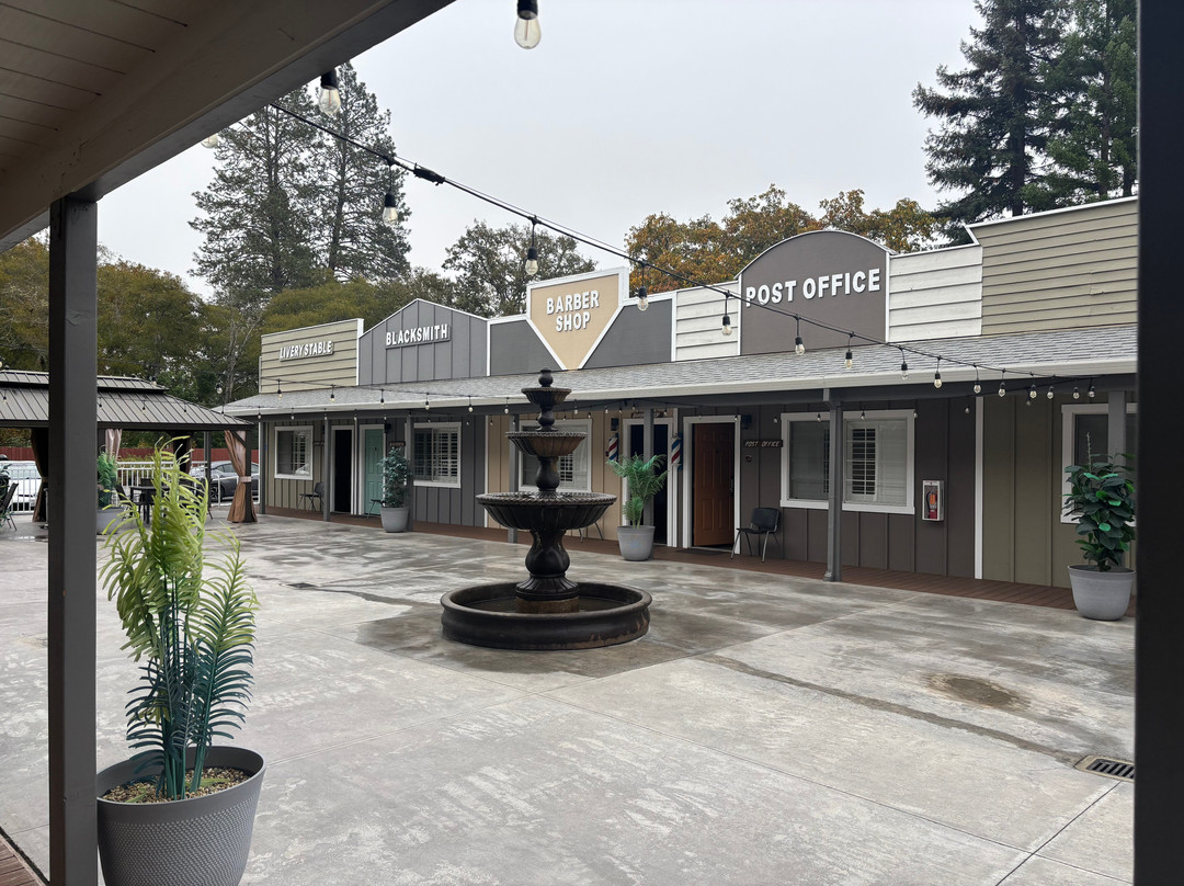 The Old West Inn主图