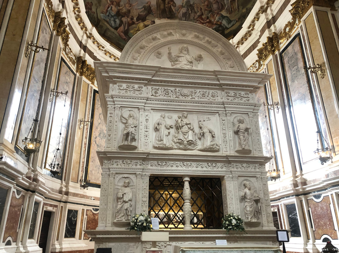 Basilica di San Bernardino-拉奎拉必去景点