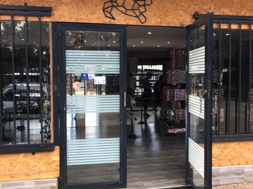 KOBE TOUGH Beads and Leather-Karen必去景点