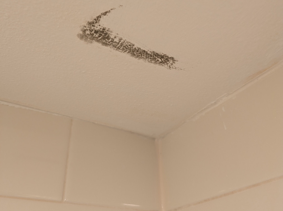 牛津皮斯莫比奇套房酒店主图