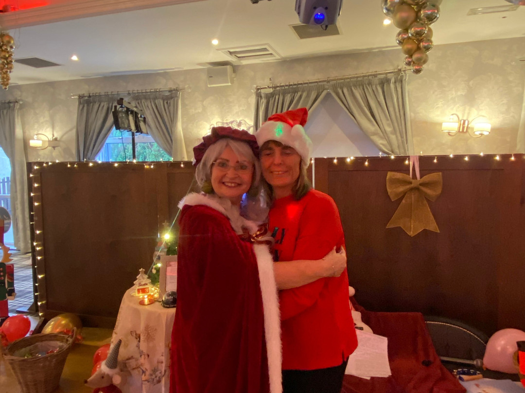 The Tudor Hotel Airdrie主图