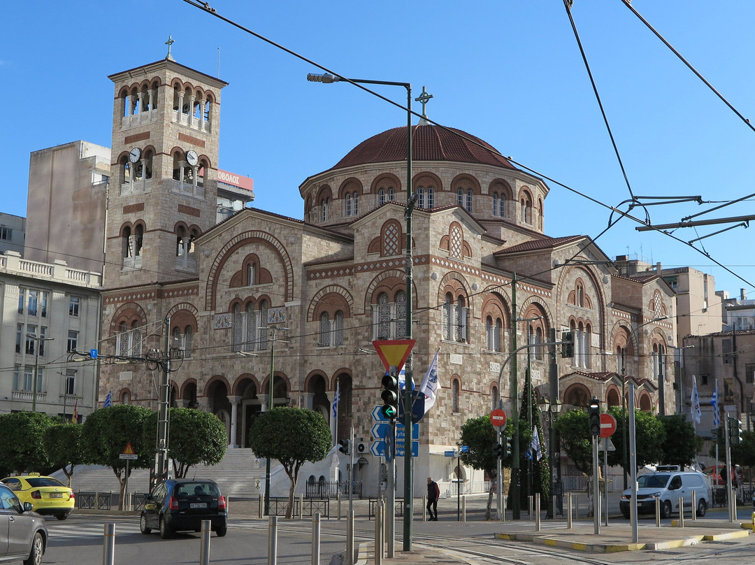 Ieros Naos Agia Triada-比雷埃夫斯必去景点