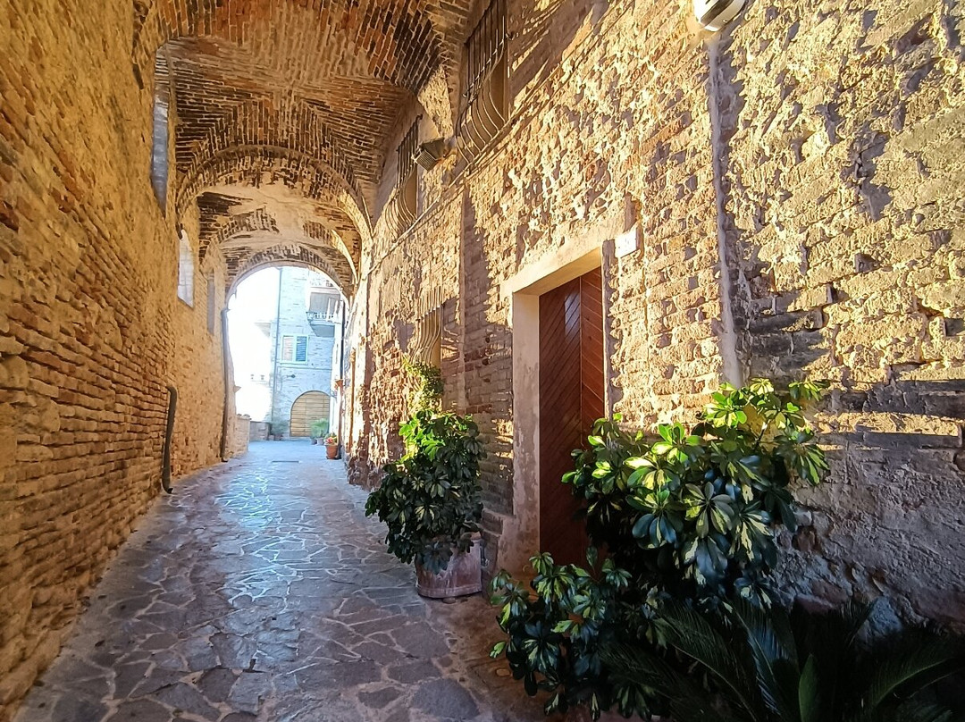 Valdaso: Villages between the Sea and the Sibillini Mountains-阿尔蒂多纳必去景点