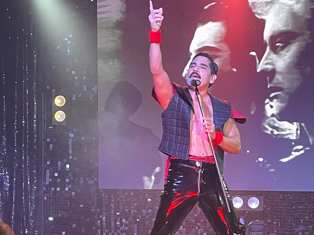 The Palm Cabaret and Bar-瓦拉塔港必去景点