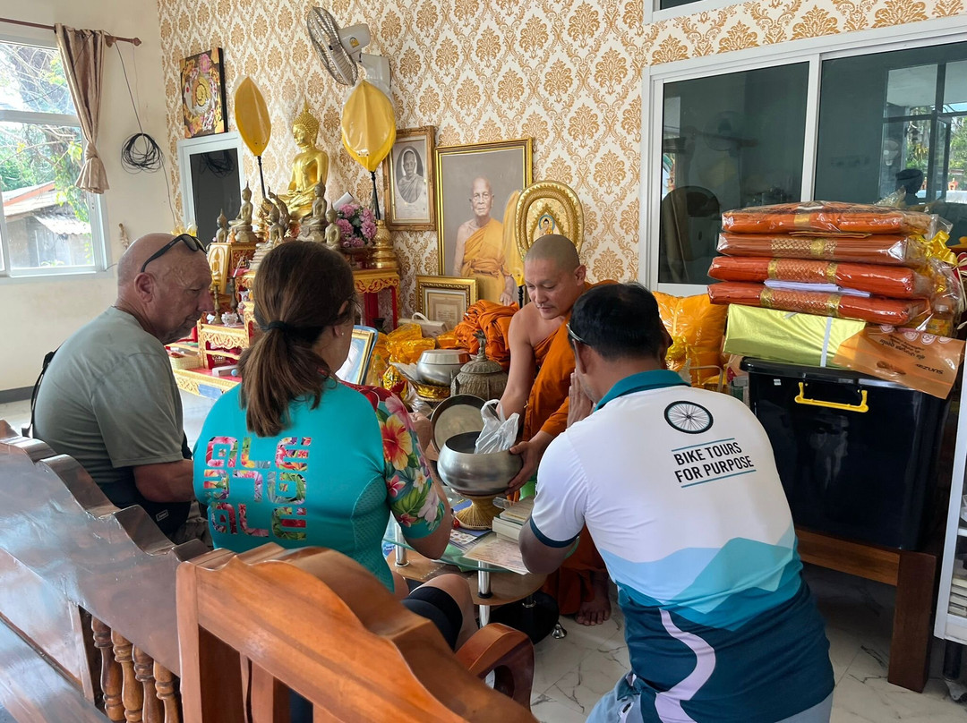 Hands Experiences Bicycle Tour (Thailand)-拉克山必去景点