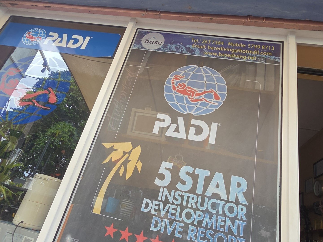 基地潜水中心-Pereybere必去景点