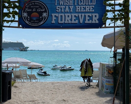 Blue Bubbles Sports & Tours-菲利普斯堡必去景点