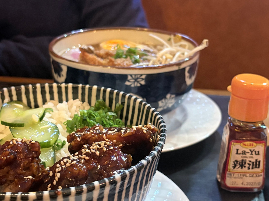Donburi Cozinha Nikkei - Águas Claras