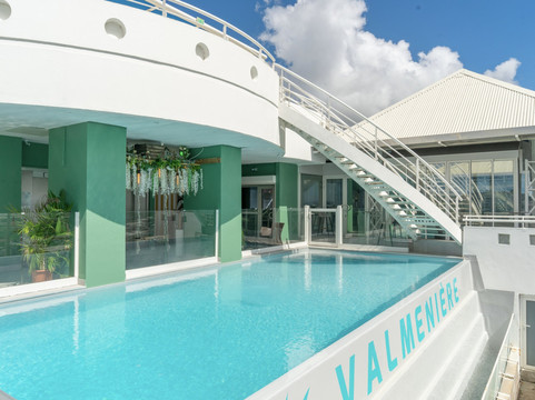 卡里比拉瓦尔梅尼尔酒店主图