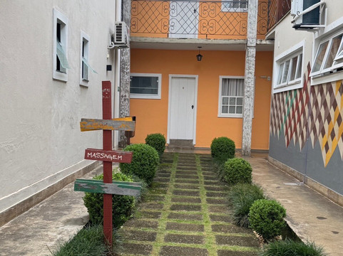 阿乐福瑞斯望厦别墅酒店主图