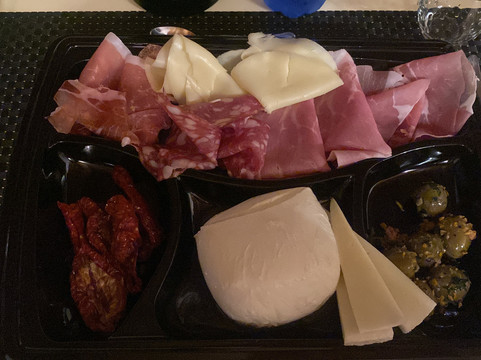 博尔戈德利安杰利健康度假村主图