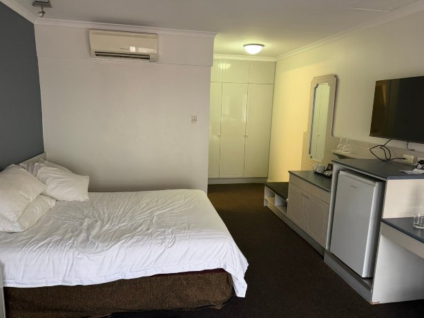 奥罗拉爱丽丝春天酒店-官方