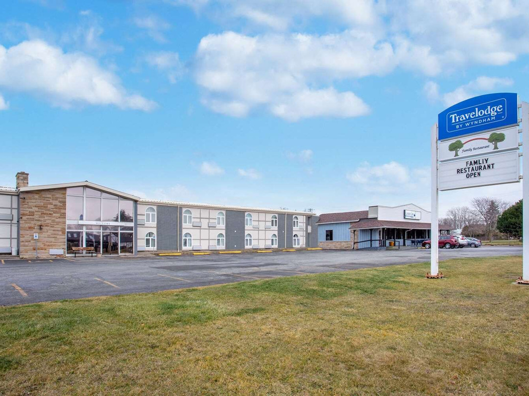 萨尼亚Travelodge by Wyndham酒店主图