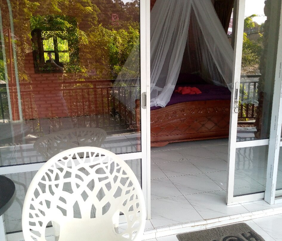 Tiga Dara Guest House Jungle Trekking