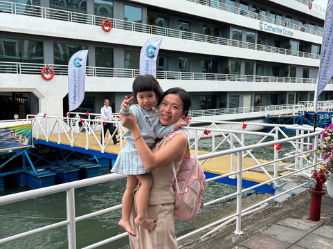 Catherine Cruises-下龙湾必去景点