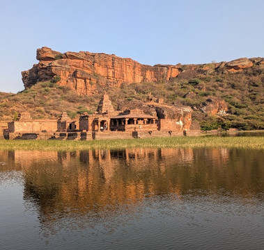 Badami Cave Temples-Badami必去景点