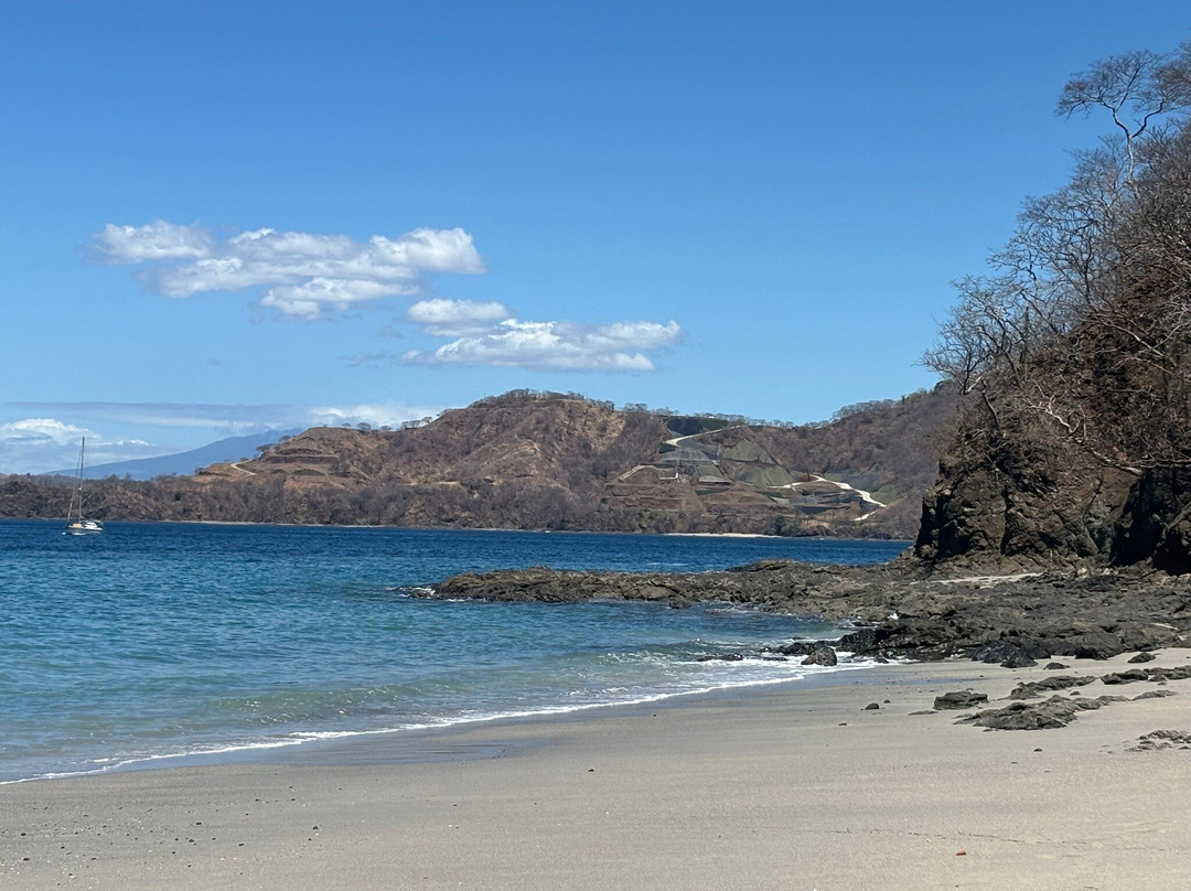 谢伊斯海滩酒店主图