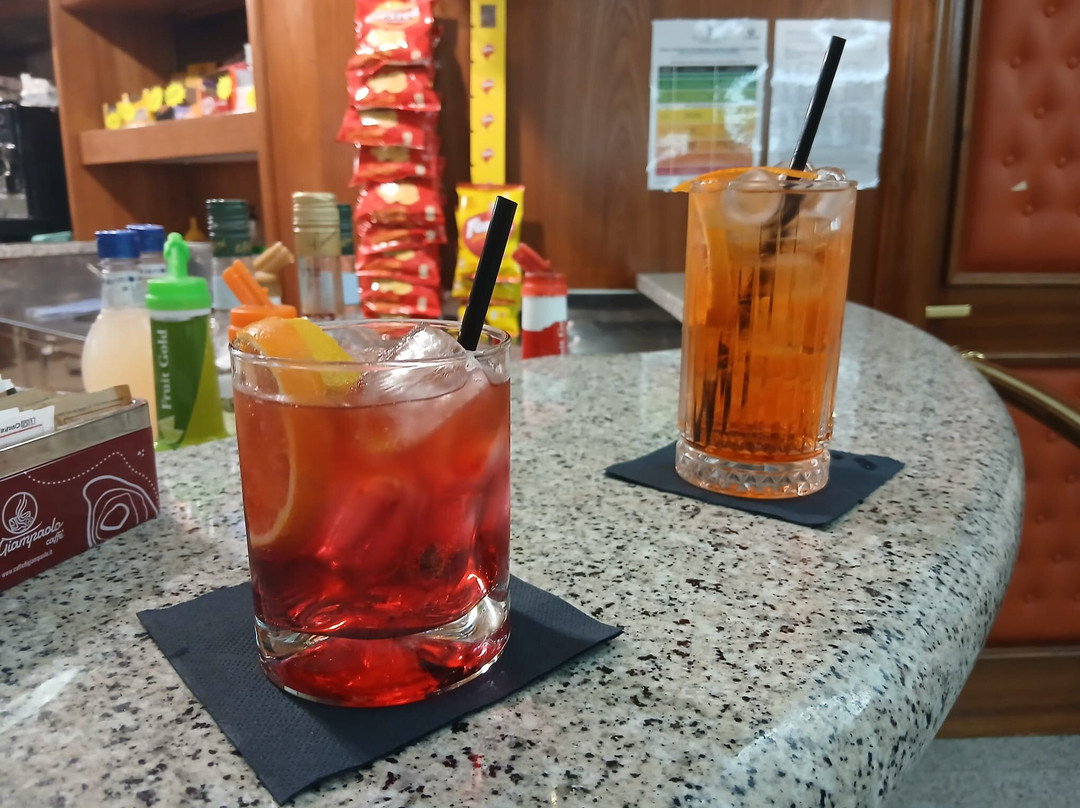 阿尔罗切大酒店主图