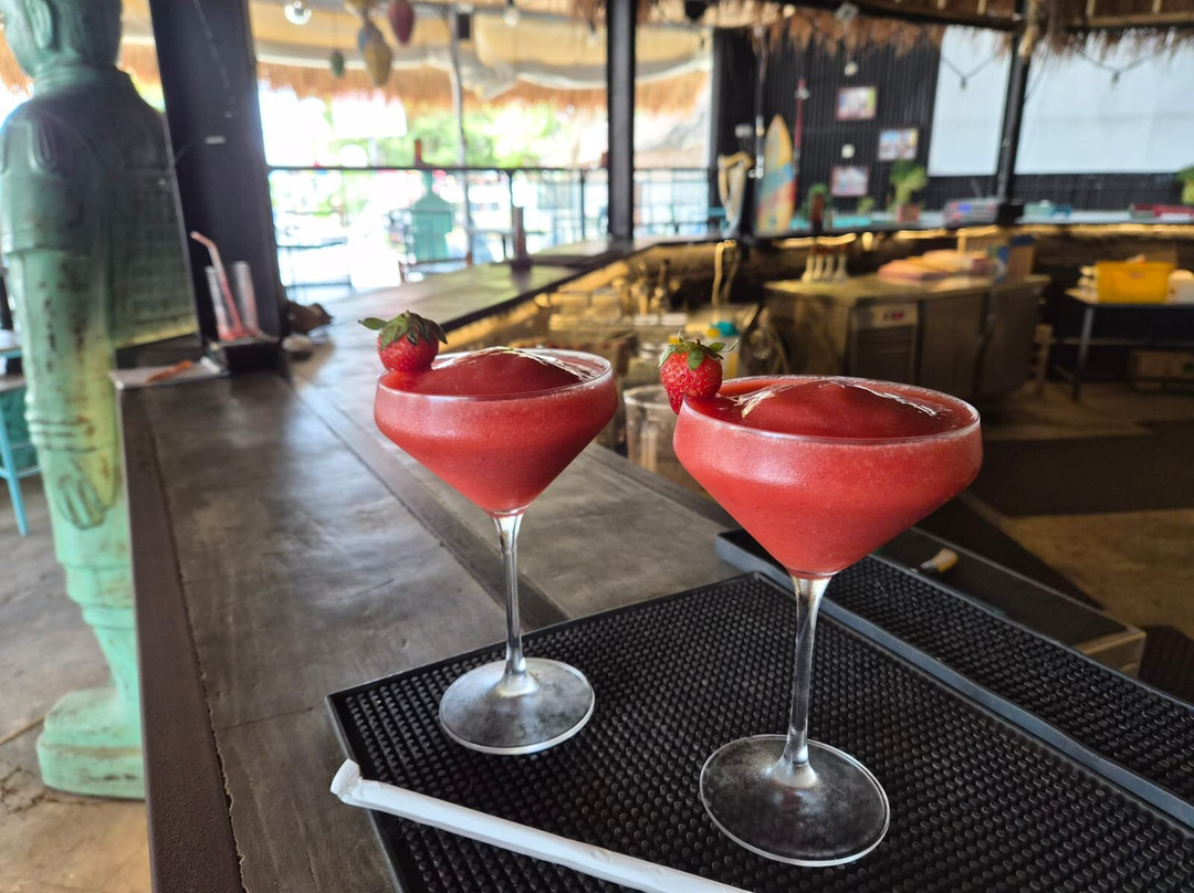 35 Degrees Bar & Restaurant