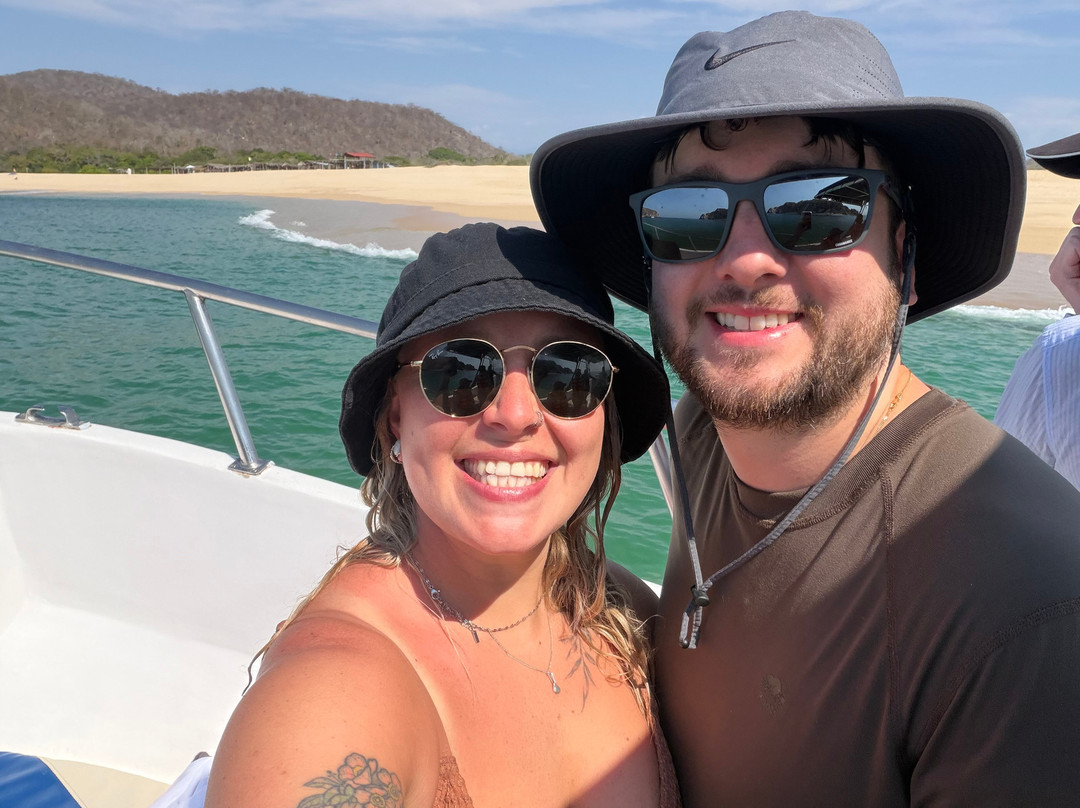 Mani Gonzalez Adventures-Crucecita必去景点