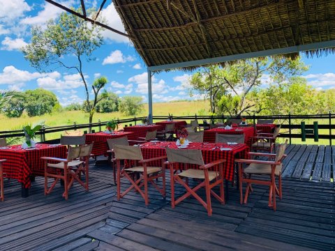 吉罗克旅馆-官方