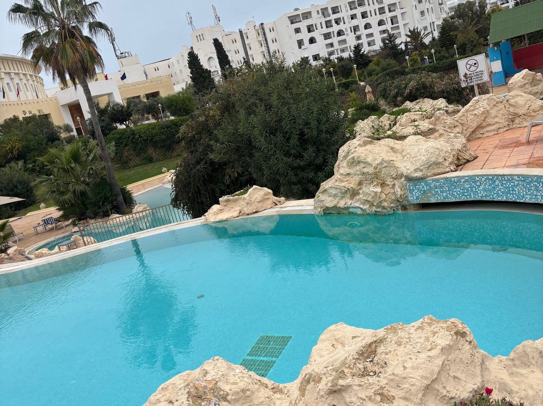 麦地那日光浴及海水浴酒店主图