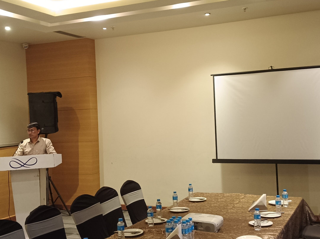 占西纳特拉吉萨洛瓦门廊酒店主图