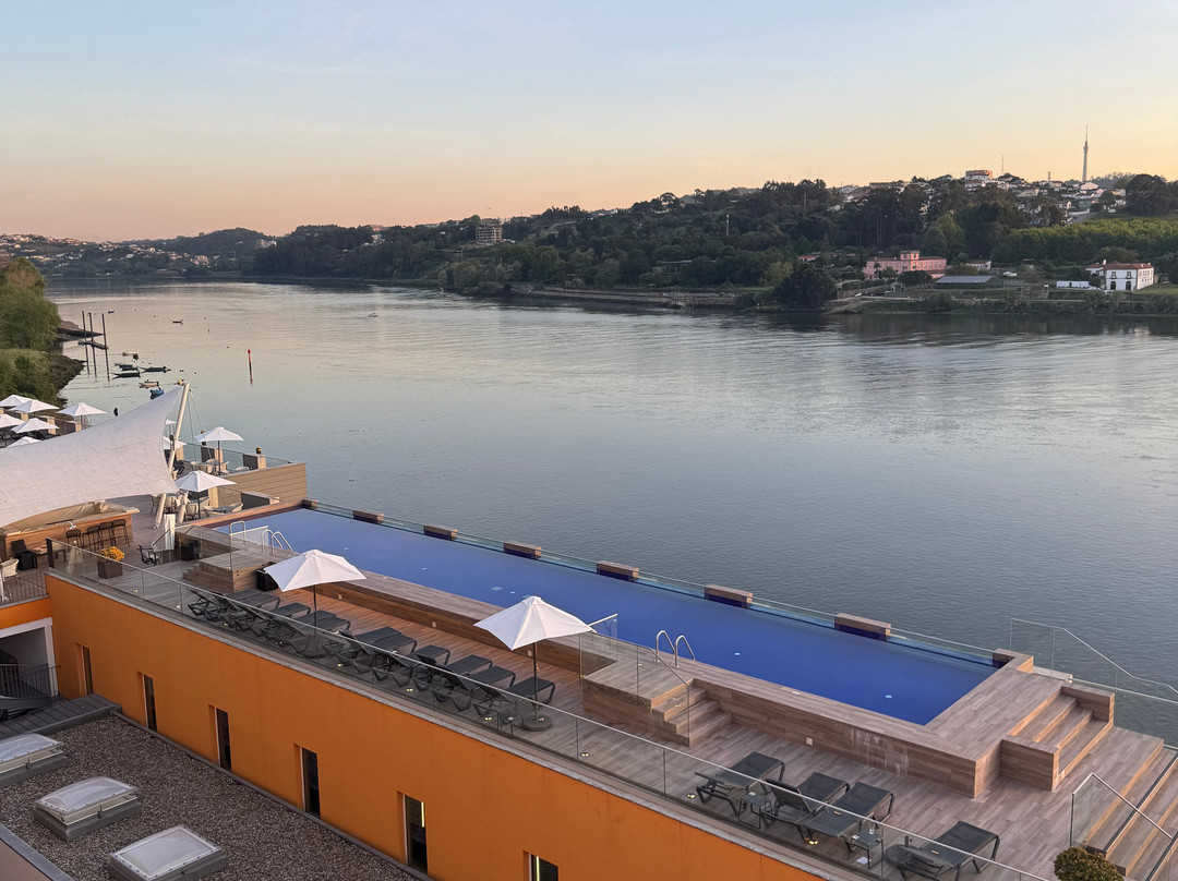 佩斯塔纳杜罗河畔酒店主图