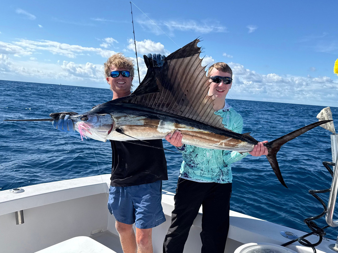 Fired Up Fishing Charters-卡纳维拉尔港必去景点