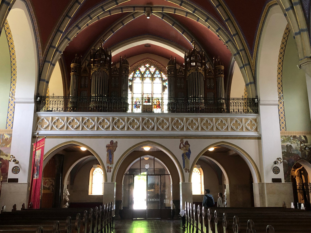 St. Martin's Parish Church-布莱德必去景点