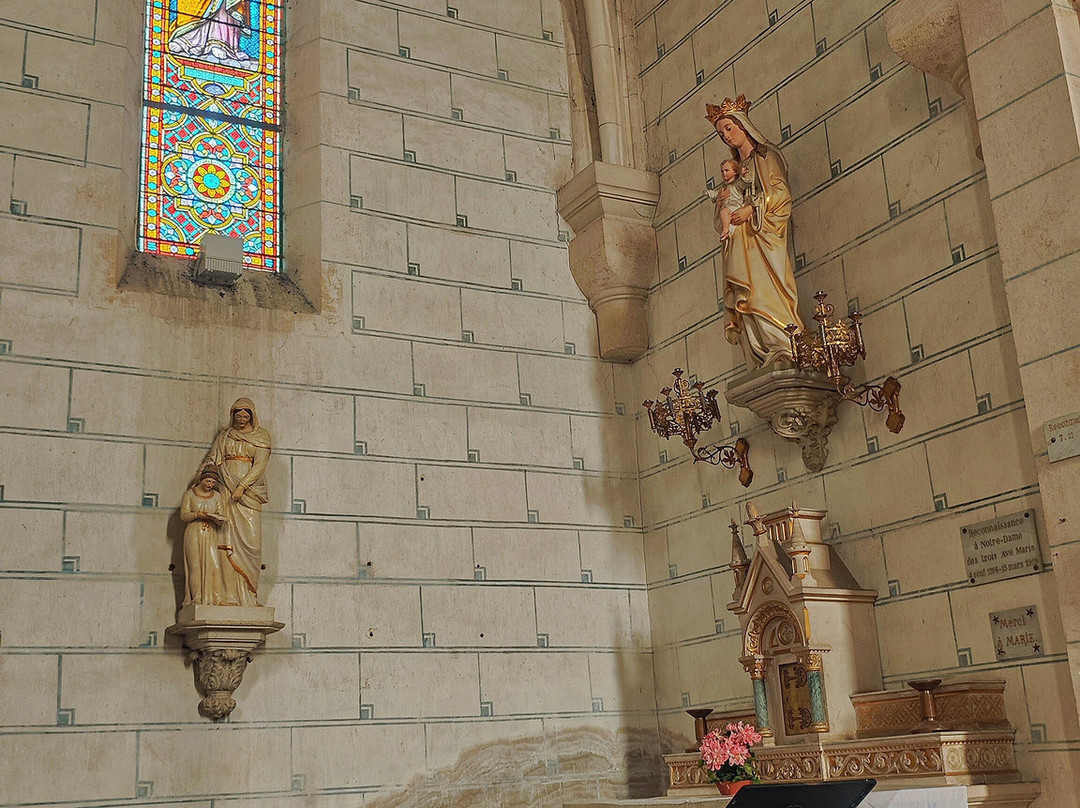Eglise Saint Martin de Tours-Le Gue-de-Velluire必去景点