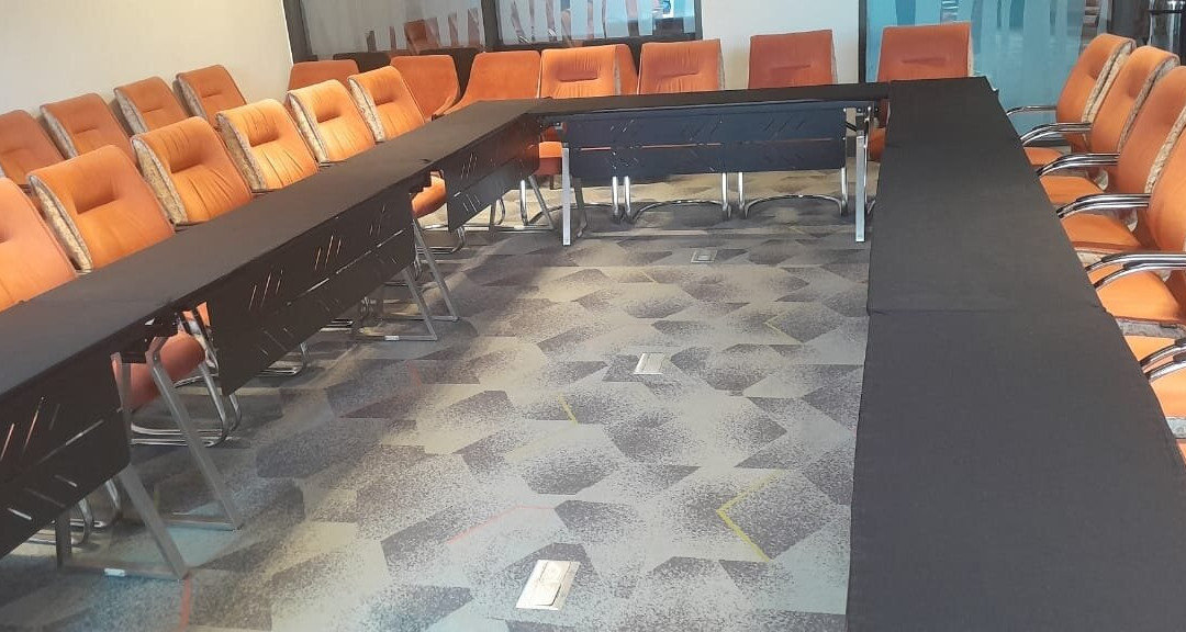 内罗毕两河购物中心假日酒店主图
