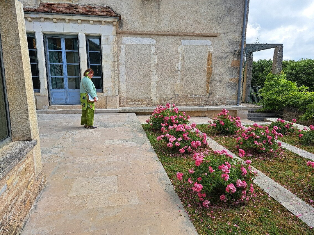 Musée Zervos-韦兹莱必去景点