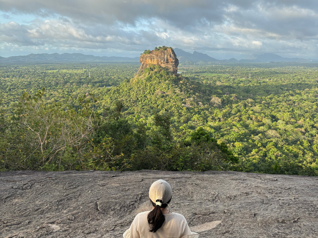 AroundCeylon Tours-Divulapitiya必去景点