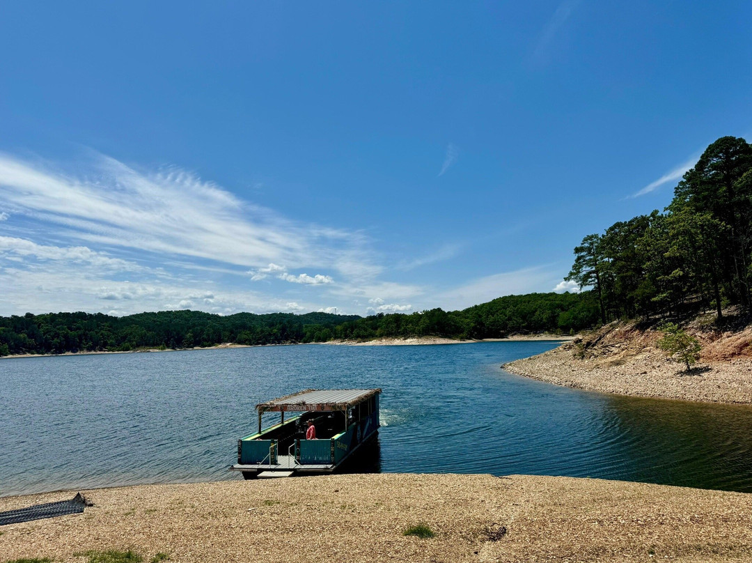 Broken Bow Lake Tiki Boat Tours-Broken Bow必去景点
