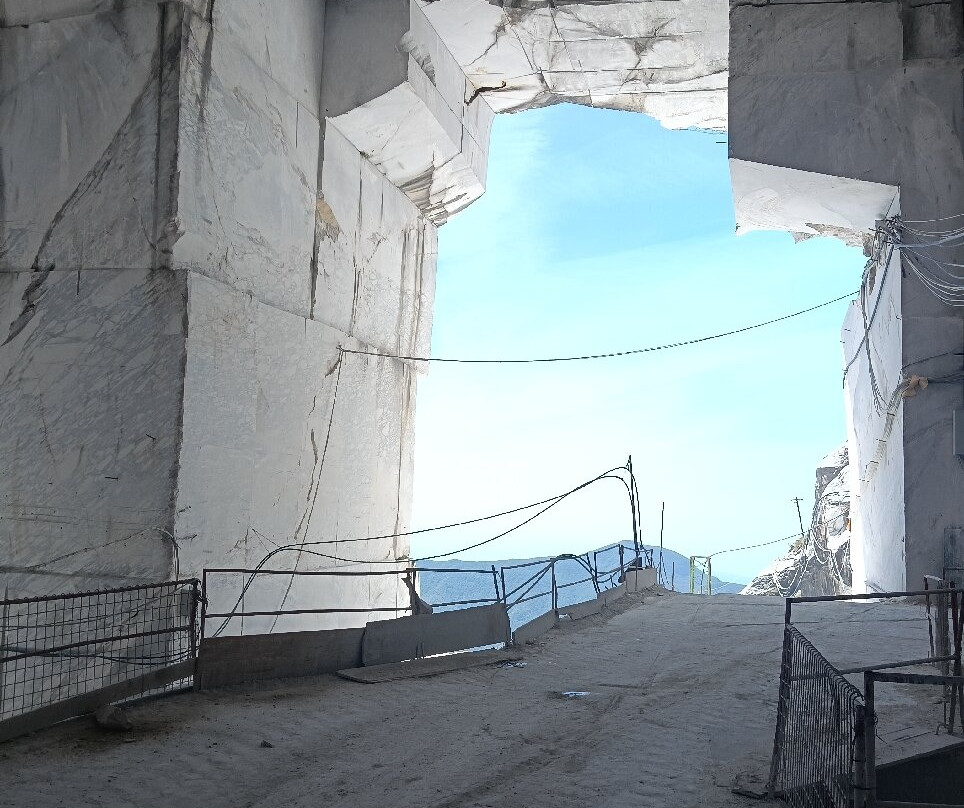 Cave Di Marmo Di Levigliani-Levigliani必去景点