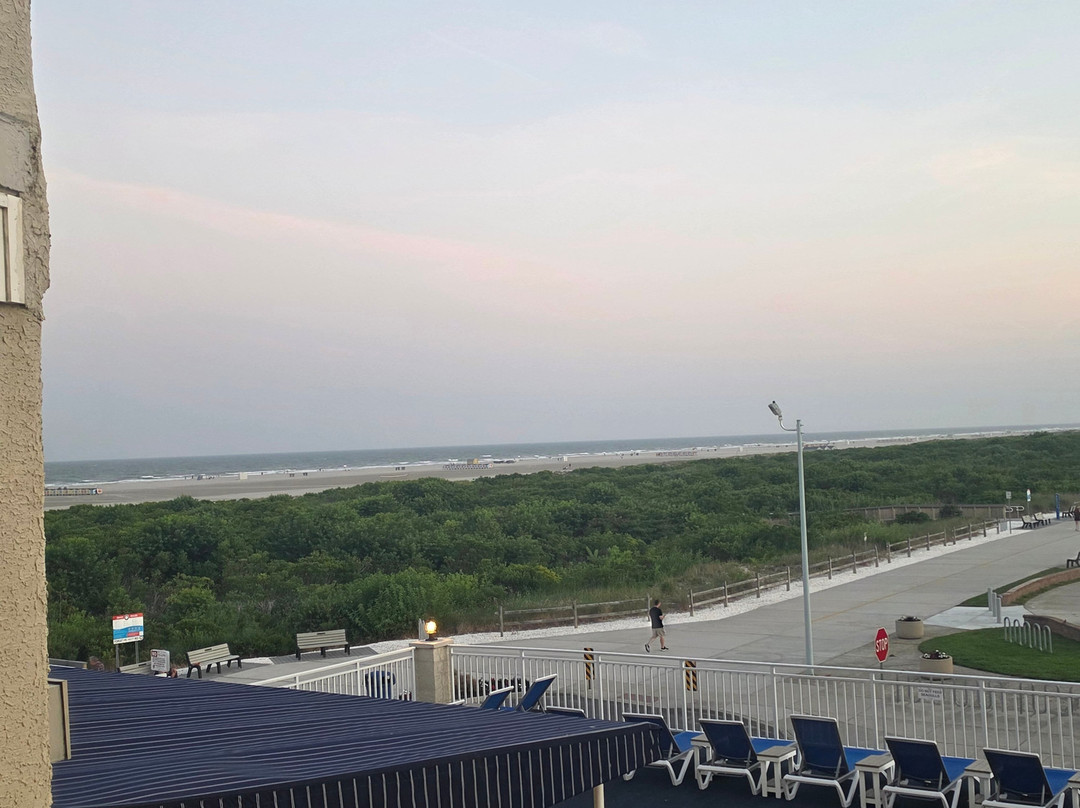 阿尔玛达海滨酒店主图
