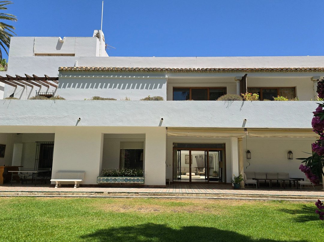 Memorial Rey Balduino / Villa Astrida-莫特里尔必去景点