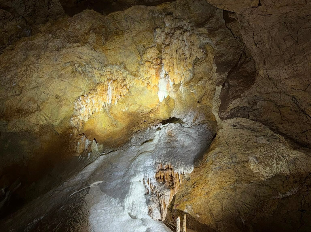 Kristallhöhle Kubach-Weilburg必去景点