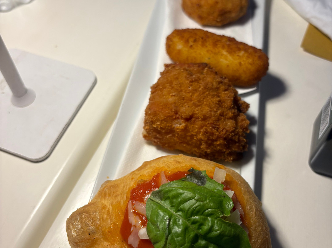 索罗法皇宫度假酒店主图